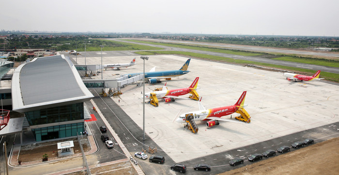 Tàu bay Vietjet sẵn sàng cho những chuyến bay tại sân bay Cát Bi – Hải Phòng. Tàu bay Vietjet sẵn sàng cho những chuyến bay tại sân bay Cát Bi – Hải Phòng.