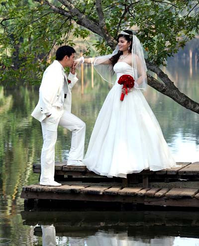 Ngắm bộ ảnh cưới lãng mạn của Quang Thanh – Thúy An. Ngắm bộ ảnh cưới lãng mạn của Quang Thanh – Thúy An.