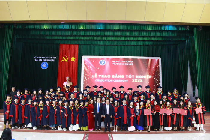 Trên 95% sinh viên được Nhà trường giới thiệu và có việc làm ngay sau khi tốt nghiệp. z5656998276198_d43fc25b7af9907fa30689ba0411f8b0 (2).jpg