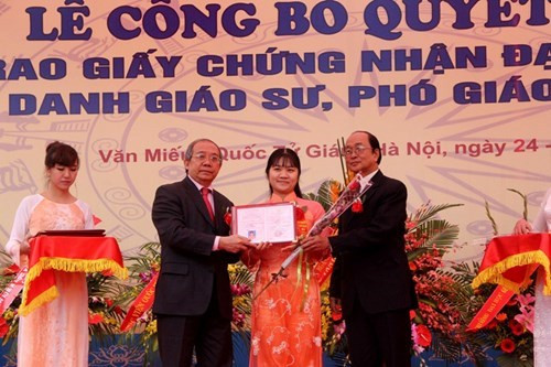 Ở tuổi 36, Phạm Hoàng Hiệp là giáo sư trẻ nhất năm 2017 ảnh 2 Ở tuổi 36, Phạm Hoàng Hiệp là giáo sư trẻ nhất năm 2017 ảnh 2
