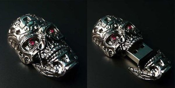 3. USB T- 600 Terminator sọ đầu lâu Chiếc USB này là một món đồ công nghệ tiện ích được thiết kế bởi công ty Solid Alliance. USB Terminator nặng 42g, bộ nhớ 2G và có khả năng tương thích với các hệ điều hành khác nhau như XP/ Vista và MacOS 10.2,…Đôi mắt của sọ đầu lâu gắn bằng đá thạch anh sông Rhire và được bán với giá 150 đô la. 3. USB T- 600 Terminator sọ đầu lâu Chiếc USB này là một món đồ công nghệ tiện ích được thiết kế bởi công ty Solid Alliance. USB Terminator nặng 42g, bộ nhớ 2G và có khả năng tương thích với các hệ điều hành khác nhau như XP/ Vista và MacOS 10.2,…Đôi mắt của sọ đầu lâu gắn bằng đá thạch anh sông Rhire và được bán với giá 150 đô la.