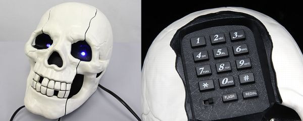 7. Điện thoại sọ đầu lâu Mẫu điện thoại sọ đầu lâu này độc đáo ở chỗ nó được gắn đèn LED bên trong mắt của hộp sọ sẽ phát sáng khi điện thoại đổ chuông và nó khá nhẹ khoảng 440g. 7. Điện thoại sọ đầu lâu Mẫu điện thoại sọ đầu lâu này độc đáo ở chỗ nó được gắn đèn LED bên trong mắt của hộp sọ sẽ phát sáng khi điện thoại đổ chuông và nó khá nhẹ khoảng 440g.