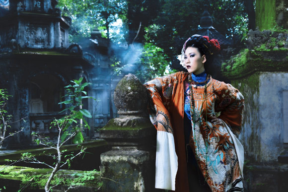 Bức hình của Nguyễn Thị Ngọc Thúy biểu cảm khá tốt và có sự chủ động trong việc tạo dáng. Bức hình của Nguyễn Thị Ngọc Thúy biểu cảm khá tốt và có sự chủ động trong việc tạo dáng.