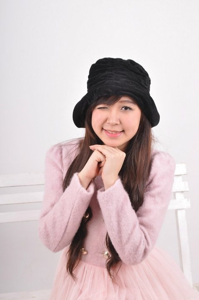 Cách đây không lâu, Oanh đã đạt giải Tài năng cuộc thi Gương mặt SV (Facelook 2012). Cách đây không lâu, Oanh đã đạt giải Tài năng cuộc thi Gương mặt SV (Facelook 2012).