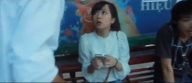 Lúc này cô bạn mới hối hận và muốn hai người làm bạn. Lúc này cô bạn mới hối hận và muốn hai người làm bạn.