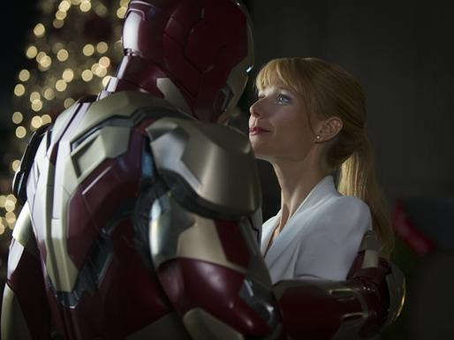 Hai diễn viên chính trong phim là Robert Downey Jr. và Gwyneth Paltrow. Hai diễn viên chính trong phim là Robert Downey Jr. và Gwyneth Paltrow.