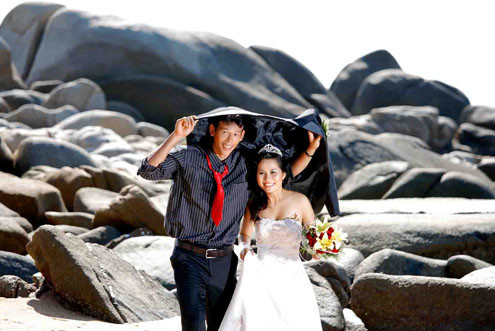 Cùng ngắm hình ảnh đẹp của Tấn Trường - Ngọc Liên. Cùng ngắm hình ảnh đẹp của Tấn Trường - Ngọc Liên.