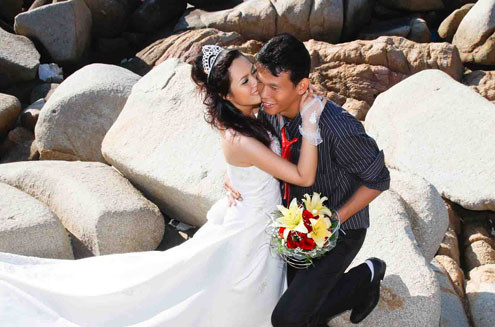 Cùng ngắm hình ảnh đẹp của Tấn Trường - Ngọc Liên. Cùng ngắm hình ảnh đẹp của Tấn Trường - Ngọc Liên.