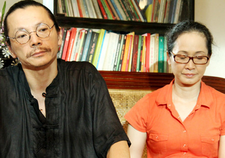 Trung Anh và NSND Lan Hương trong phim 'Những công dân tập thể". Hai người vào Nhà hát Kịch VN cùng thời điểm và đóng chung với nhau rất nhiều. Trung Anh và NSND Lan Hương trong phim 'Những công dân tập thể". Hai người vào Nhà hát Kịch VN cùng thời điểm và đóng chung với nhau rất nhiều.