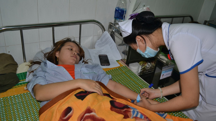 Hiện sức khỏe của cô giáo Nguyễn Thị Xuân Mai vẫn chưa bình phục, đang nằm điều trị tại bệnh viện. Ảnh: TT Hiện sức khỏe của cô giáo Nguyễn Thị Xuân Mai vẫn chưa bình phục, đang nằm điều trị tại bệnh viện. Ảnh: TT