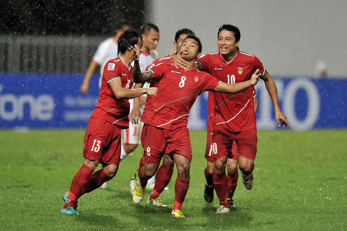 Myanmar cũng quyết thắng ở lượt đấu cuối cùng ở vòng bảng AFF Suzuki Cup 2012. Myanmar cũng quyết thắng ở lượt đấu cuối cùng ở vòng bảng AFF Suzuki Cup 2012.