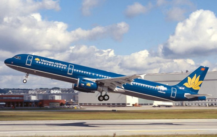 Vietnam Airlines đang có khoảng 80 chiếc máy bay với nhiều chủng loại khác nhau. Vietnam Airlines đang có khoảng 80 chiếc máy bay với nhiều chủng loại khác nhau.