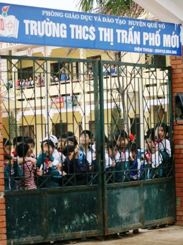 HS nổi giận vì bị nghi "hít" bột trắng, Tin tức trong ngày, hoc sinh hit bot trang, chat gay nghien, nghi an hoc sinh hit ma tuy, dau doc, hoc sinh, ma tuy, thuoc lac, giao vien, que vo bac ninh, bao, tin tuc, tin hot, tin hay