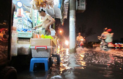 Buôn bán trên "sông" Buôn bán trên "sông"