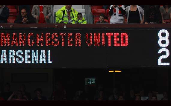 Người hâm mộ Arsenal có một ngày đáng quên tại Old Trafford Người hâm mộ Arsenal có một ngày đáng quên tại Old Trafford