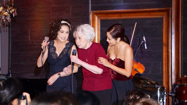 Bà thể hiện lại các ca khúc ghi dấu ấn một thời như Nửa hồn thương đau, Nụ tầm xuân và Tình ca. Dù tuổi đã cao, nhưng có lẽ giọng ca của Thái Thanh vẫn không phai mờ theo năm tháng.