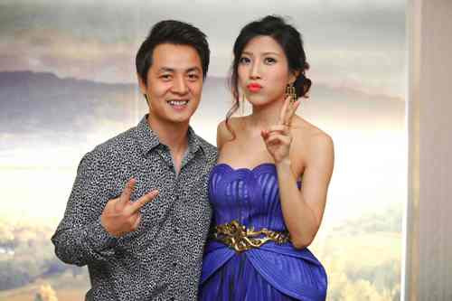 Ca sĩ Đăng Khôi đến để chúc mừng Trang Pháp thực hiện liveshow. Ca sĩ Đăng Khôi đến để chúc mừng Trang Pháp thực hiện liveshow.
