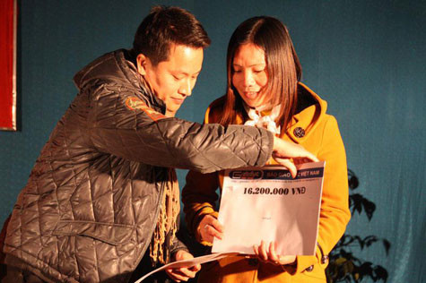 Nhà báo Bùi Ngọc Cải - Phó Tổng biên tập Báo Giáo dục Việt Nam trao quà từ thiện cho học sinh nghèo Pả Vi - Mèo Vạc - Hà Giang Nhà báo Bùi Ngọc Cải - Phó Tổng biên tập Báo Giáo dục Việt Nam trao quà từ thiện cho học sinh nghèo Pả Vi - Mèo Vạc - Hà Giang