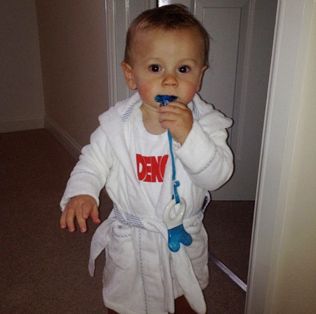 Cùng ngắm nhóc tỳ đáng yêu, tinh nghịch Archie. Cùng ngắm nhóc tỳ đáng yêu, tinh nghịch Archie.