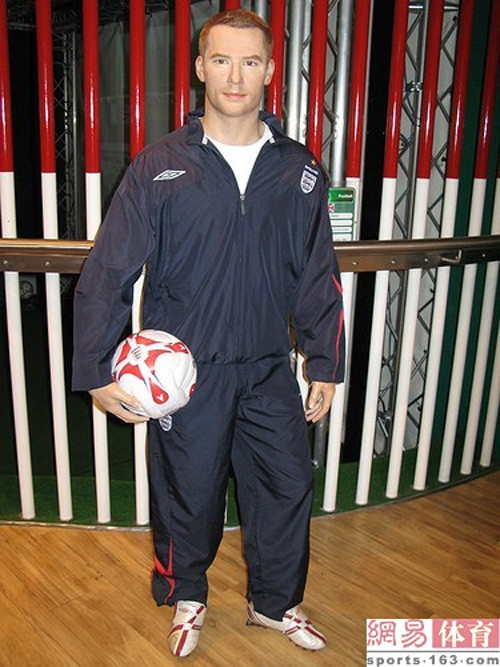 Còn đây là Michael Owen. Còn đây là Michael Owen.