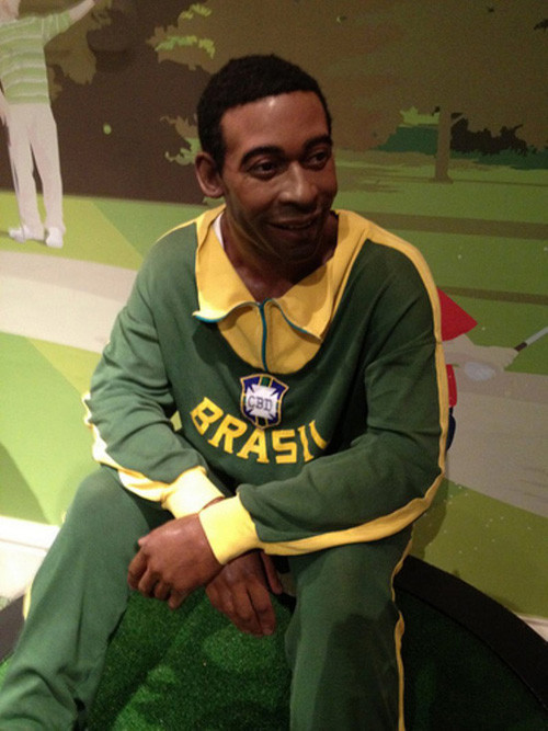 Còn đây là vua bóng đá Pele. Còn đây là vua bóng đá Pele.