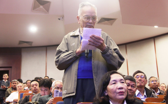 Cử tri Nguyễn Trí Tổng lo lắng dễ nay sinh tình trạng lợi ích nhóm trong lựa chọn sách giáo khoa mới. Ảnh: TT Cử tri Nguyễn Trí Tổng lo lắng dễ nay sinh tình trạng lợi ích nhóm trong lựa chọn sách giáo khoa mới. Ảnh: TT