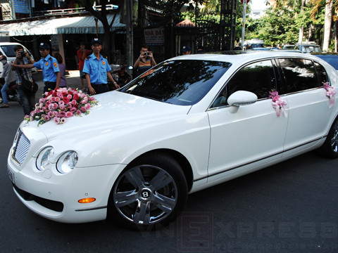 Sức mạnh của siêu xe là động cơ 6 lít W12 tăng áp turbin kép công suất 600 mã lực và mô-men xoắn 750 Nm, kết hợp với hộp số ZF 6 cấp giúp khối trọng lượng 2.531 kg có thể tăng tốc từ 0 lên 100 km/h sau 4,5 giây.