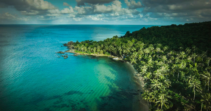 Khung cảnh đẹp hiếm thấy tại Bãi Khem phía Nam đảo Ngọc Phú Quốc.