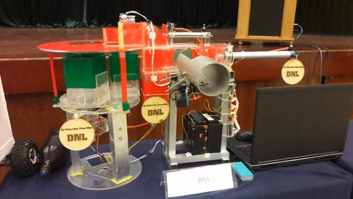 Hệ thống cống thông minh là 1 hệ thống tự động làm giảm bớt phần lớn lượng rác thải tích tụ ở đường ống cống, nguyên nhân chính gây nên sự ngập úng, giúp giảm thiểu sự thiệt hại về của cải, sự lãng phí thời gian do hiện tượng này gây ra.