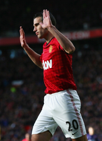 Hậu vệ Patrice của MU đã hết lời ca ngợi đồng đội mới Robin Van Persie và cho rằng tiền đạo người Hà Lan chính là Van Nistelrooy mới ở Old Trafford. Hậu vệ Patrice của MU đã hết lời ca ngợi đồng đội mới Robin Van Persie và cho rằng tiền đạo người Hà Lan chính là Van Nistelrooy mới ở Old Trafford.