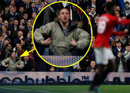 The Blues mới đây đã có động thái mạnh tay trừng trị Gavn Kirkham- người vừa bị cảnh sát "sờ gáy" vì có hành vi phân biệt chủng tộc với Welbeck khi Chelsea đụng độ Man Utd tại Capital One Cup bằng cách cấm CĐV này bén mảng tới sân Stamford Bridge.