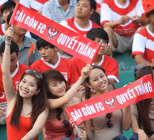 Dàn Hot girl cổ vũ Sài Gòn Xuân Thành ở mùa giải vừa qua.