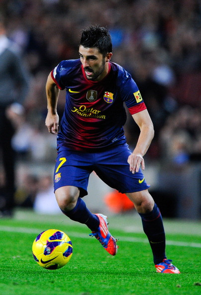 Theo tiết lộ của tiến sĩ Ramon Cugat, người từng trực tiếp điều trị chấn thương kinh hoàng dính phải ở FIFA Club World Cup cho David Villa năm ngoái, tiền đạo này đã may mắn khi không phải cắt bỏ đi một chân. Theo tiết lộ của tiến sĩ Ramon Cugat, người từng trực tiếp điều trị chấn thương kinh hoàng dính phải ở FIFA Club World Cup cho David Villa năm ngoái, tiền đạo này đã may mắn khi không phải cắt bỏ đi một chân.