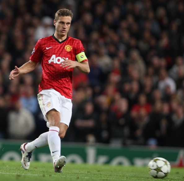 Tin từ Calciomercato.com cho biết, Barca sẽ mua Nemanja Vidic của Man United trong kỳ chuyển nhượng mùa Đông để giải quyết khó khăn nơi hàng thủ. Tin từ Calciomercato.com cho biết, Barca sẽ mua Nemanja Vidic của Man United trong kỳ chuyển nhượng mùa Đông để giải quyết khó khăn nơi hàng thủ.