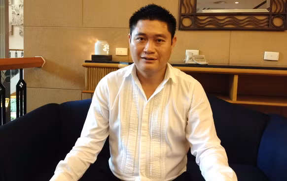 Bầu Thụy chính thức bỏ bóng đá.