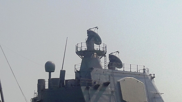 Tầm hoạt động tối đa của USS Lake Champlain cũng như các tuần dương hạm khác cùng lớp Tinconderoga là 11.000 km với tốc độ 27 hải lý (37 km/h).