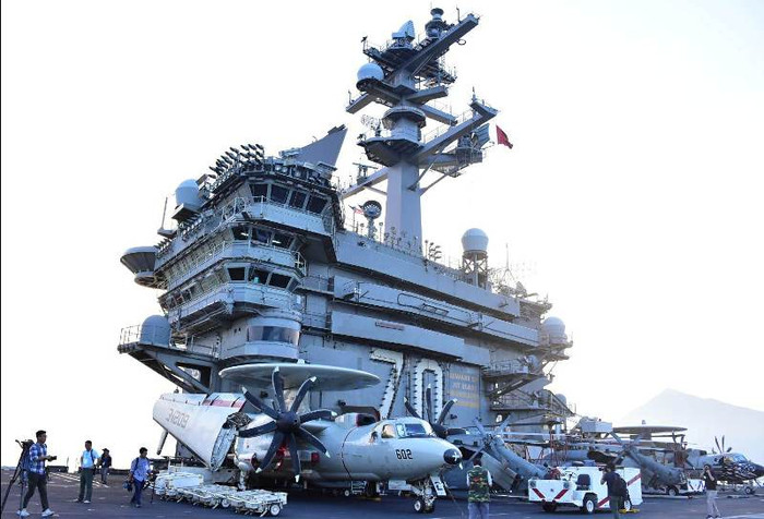 Chiều cao từ ky tàu đến cột buồm là 74,4 mét, tương đương tòa nhà 24 tầng.