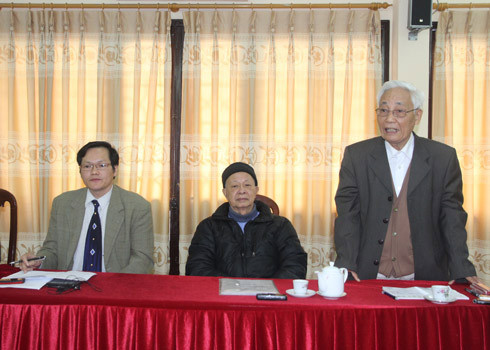 Đoàn giám sát của Ủy ban TƯMTTQ Việt Nam (Ảnh: Nguyễn Hưng/VNE)