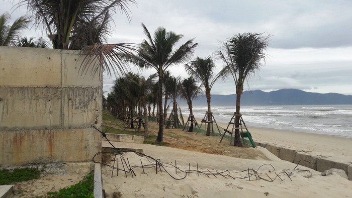 Dự án The Song lấn ra bãi biển công cộng hàng ngàn mét vuông. Ảnh: TT Dự án The Song lấn ra bãi biển công cộng hàng ngàn mét vuông. Ảnh: TT