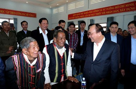 Không để người dân không có điều kiện vui xuân đón Tết (ảnh chinhphu.vn). Không để người dân không có điều kiện vui xuân đón Tết (ảnh chinhphu.vn).