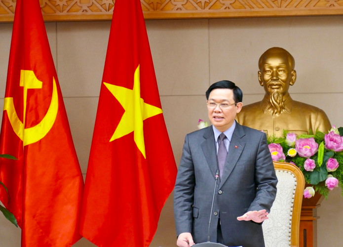 Phó Thủ tướng Vương Đình Huệ cho rằng nguồn lực từ ngân sách, tín dụng Nhà nước sẽ không có để cứu các dự án, nhà máy yếu kém này (ảnh nguồn chinhphu.vn). Phó Thủ tướng Vương Đình Huệ cho rằng nguồn lực từ ngân sách, tín dụng Nhà nước sẽ không có để cứu các dự án, nhà máy yếu kém này (ảnh nguồn chinhphu.vn).