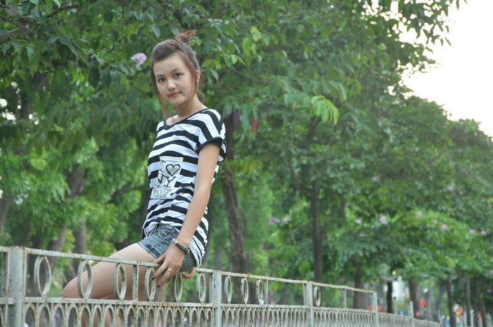 Dung đã từng giành giải nhất học sinh thanh lịch các trường dân tộc nội trú toàn quốc, 12 năm học xếp loại học sinh khá giỏi. Dung đã từng giành giải nhất học sinh thanh lịch các trường dân tộc nội trú toàn quốc, 12 năm học xếp loại học sinh khá giỏi.