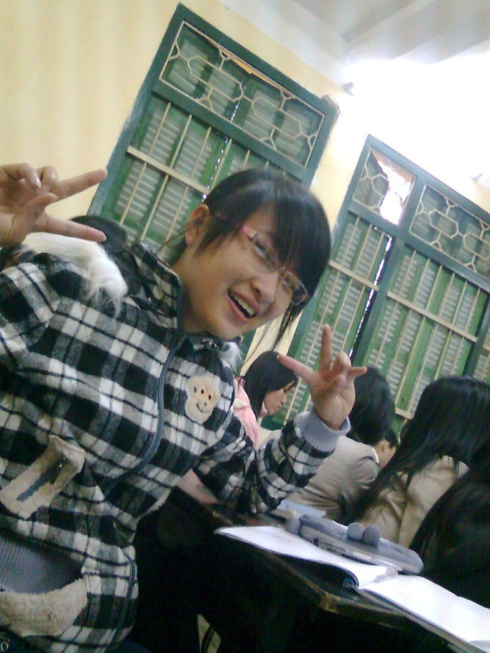 Hiếu thích đi du lịch, chụp ảnh, tụ tập bạn bè, ngắm Hà Nội về đêm.......