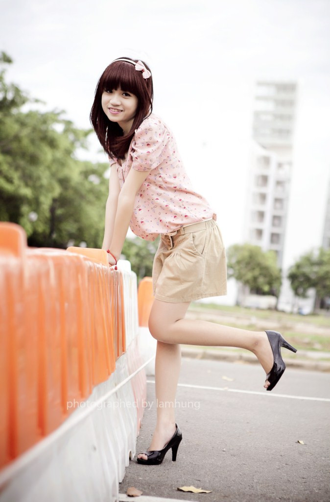 "Hãy là chính mình" là châm ngôn sống của Ngọc vì khi là chính mình, tin vào lựa chọn của chính mình thì ta mới hoàn thành mọi việc hoàn hảo nhất. "Hãy là chính mình" là châm ngôn sống của Ngọc vì khi là chính mình, tin vào lựa chọn của chính mình thì ta mới hoàn thành mọi việc hoàn hảo nhất.