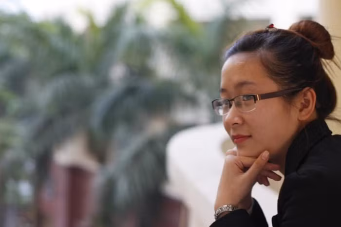 Huyền là người vui tính, dễ gần, nhiệt tình và năng động, thích tham gia các hoạt động xã hội, đi du lịch và kinh doanh.