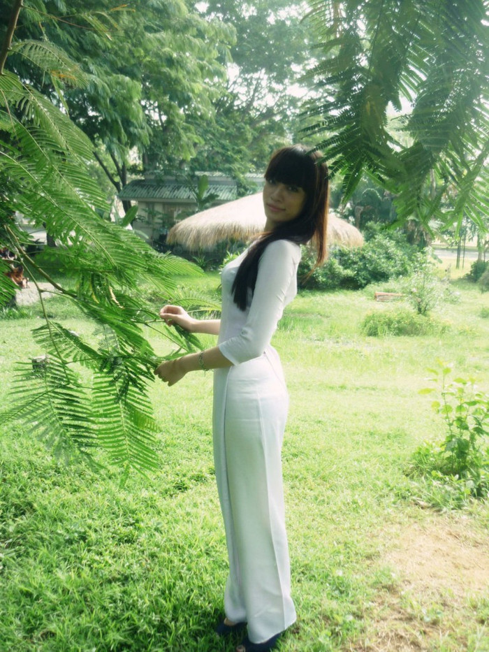 Lan là người vui vẻ,hòa đồng.