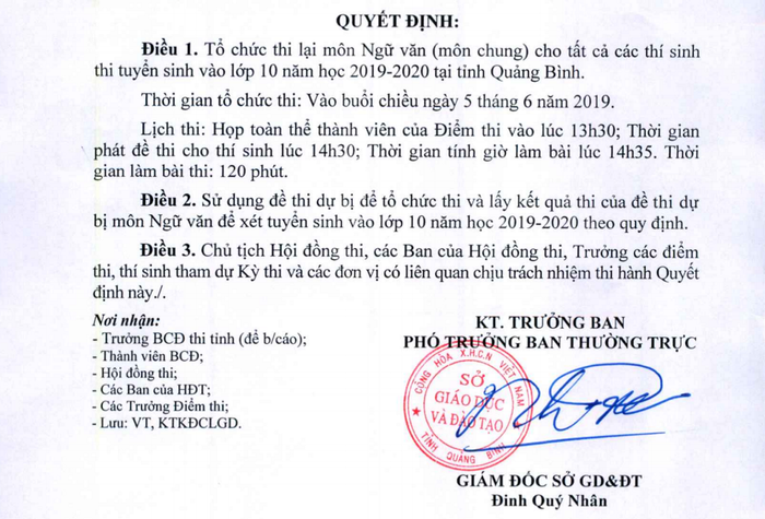 Quyết định cho tổ chức thi lại môn Ngữ văn của Quảng Bình. Ảnh: NP Quyết định cho tổ chức thi lại môn Ngữ văn của Quảng Bình. Ảnh: NP