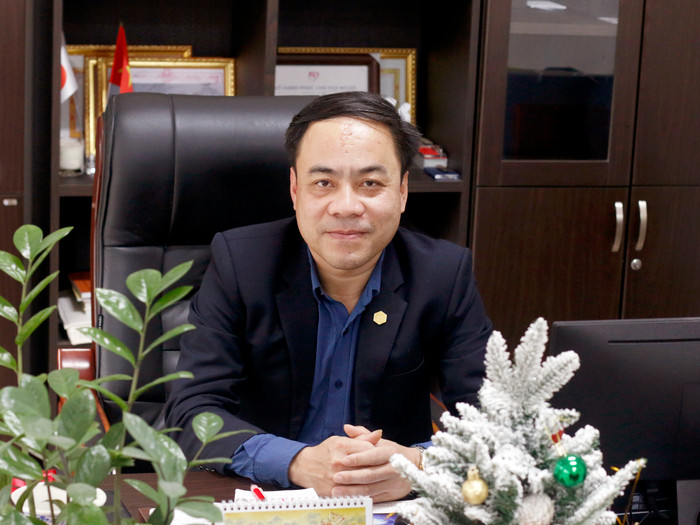Thầy Nguyễn Anh Tuấn - Hiệu trưởng Trường Trung học cơ sở và Trung học phổ thông Lê Quý Đôn (Nam Từ Liêm, Hà Nội). Ảnh: Mộc Trà. GDVN_thầy Tuấn.jpg