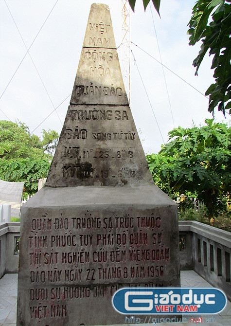 Bia chủ quyền tại đảo Song Tử Tây Bia chủ quyền tại đảo Song Tử Tây