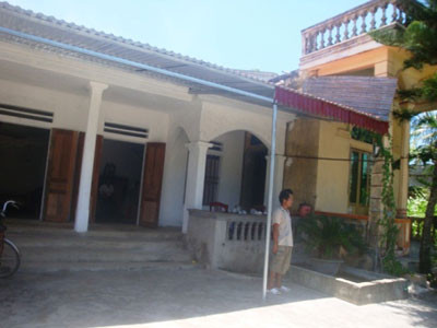 Căn nhà nơi cụ Chênh sống cùng gia đình con trai cả. Căn nhà nơi cụ Chênh sống cùng gia đình con trai cả.